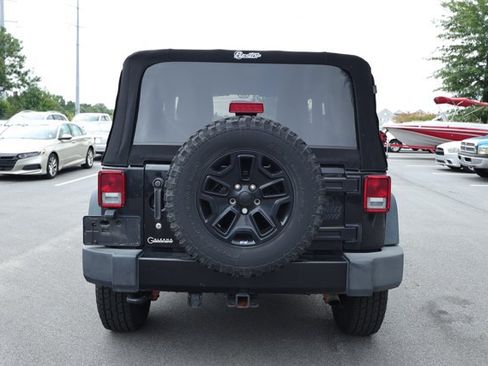 Used 2015 Jeep Wrangler Sport AWD/4WD image 4