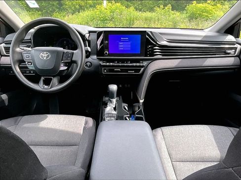 Used 2026 Toyota Camry LE FWD image 21