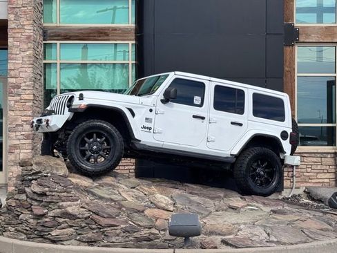 Used 2021 Jeep Wrangler Unlimited Sahara AWD/4WD image 8