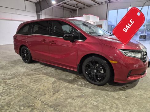 Used 2023 Honda Odyssey Sport image 1