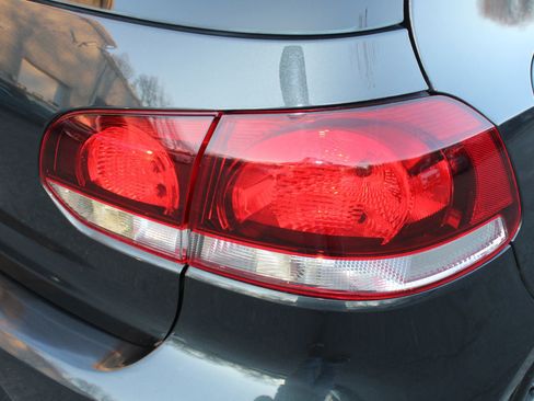 Used 2012 Volkswagen GTI 4-Door image 25