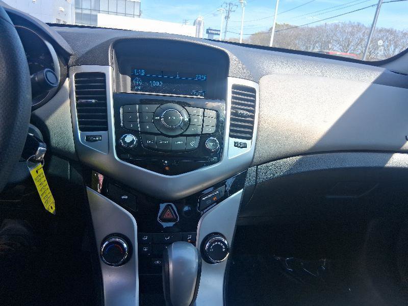 Used 2016 Chevrolet Cruze LS FWD image 28