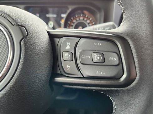 New 2026 Jeep Gladiator Rubicon AWD/4WD image 17