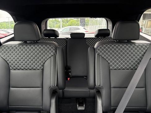 New 2026 GMC Acadia Denali w/ Super Cruise Package FWD image 20