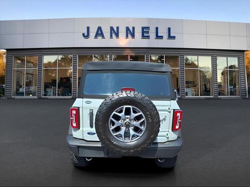 Used 2024 Ford Bronco Badlands image 6