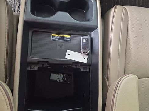 Used 2023 Honda Odyssey Elite image 22