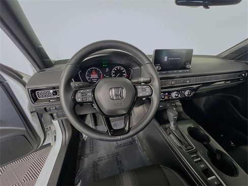 Used 2024 Honda Civic Sport image 13