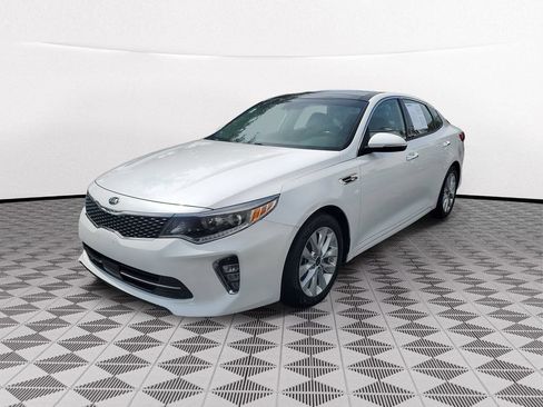 Used 2018 Kia Optima EX w/ Technology Package FWD image 3