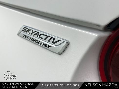 Used 2018 MAZDA MX-5 Miata RF Grand Touring image 15