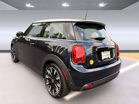 Used 2024 MINI Cooper SE image 3