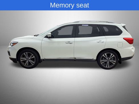 Used 2017 Nissan Pathfinder Platinum AWD/4WD image 2