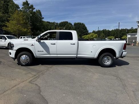 New 2026 RAM 3500 Limited AWD/4WD image 10