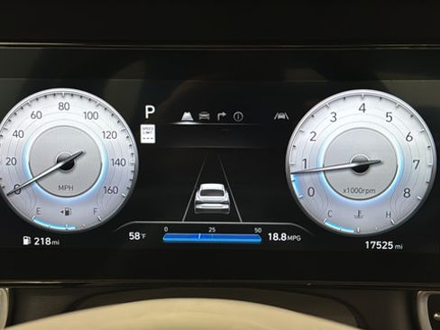 Used 2024 Hyundai Elantra SEL w/ Convenience Package FWD image 17