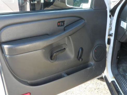 Used 2006 Chevrolet Silverado 1500 W/T RWD image 11