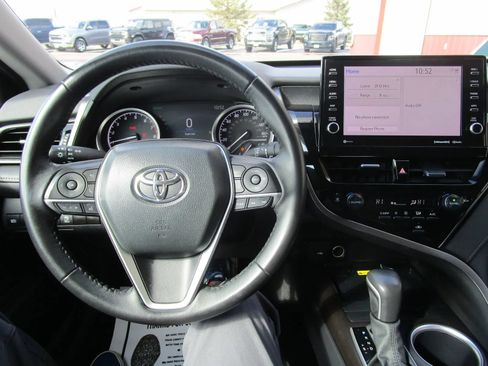 Used 2024 Toyota Camry XLE FWD image 19