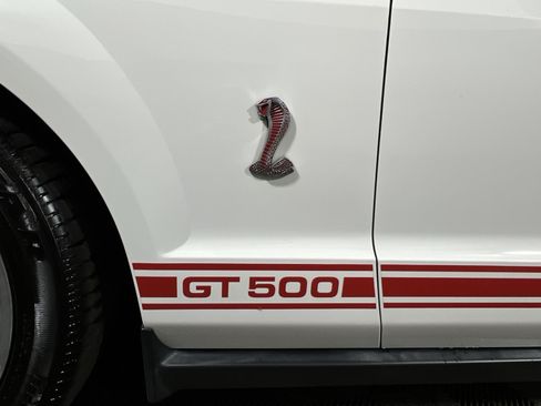 Used 2008 Ford Mustang Shelby GT500 RWD image 24