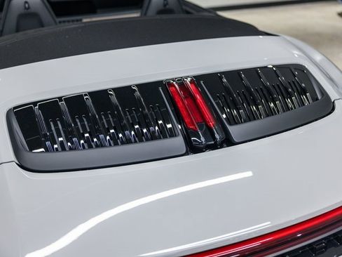 Used 2025 Porsche 911 Carrera image 19