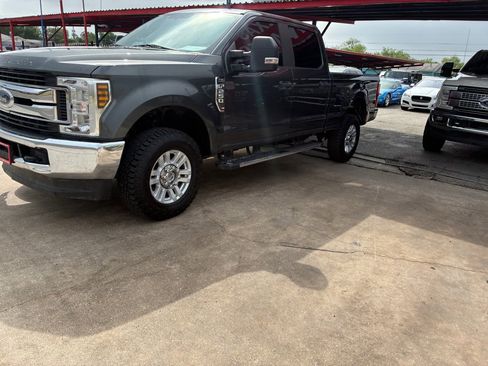 Used 2019 Ford F250 XL w/ STX Appearance Package AWD/4WD image 13