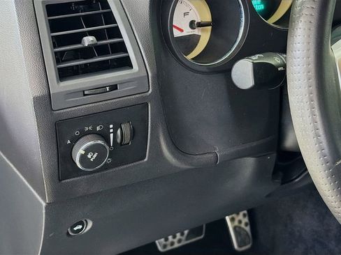 Used 2011 Dodge Challenger image 12