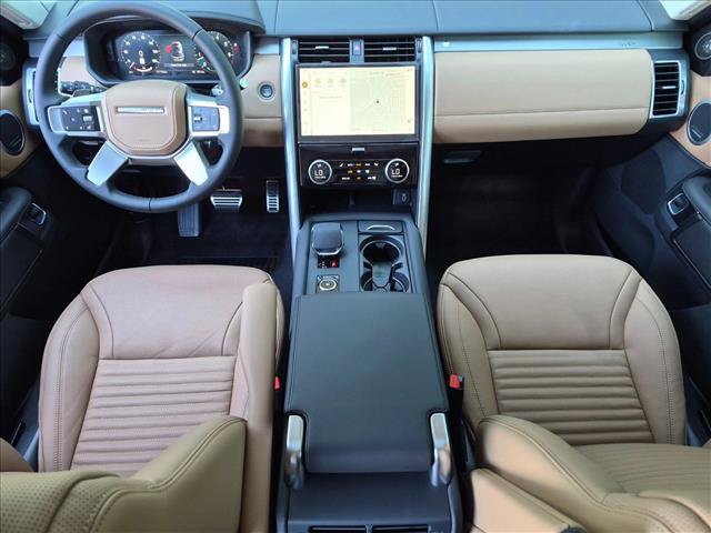 New 2026 Land Rover Discovery Limited Edition AWD/4WD image 14