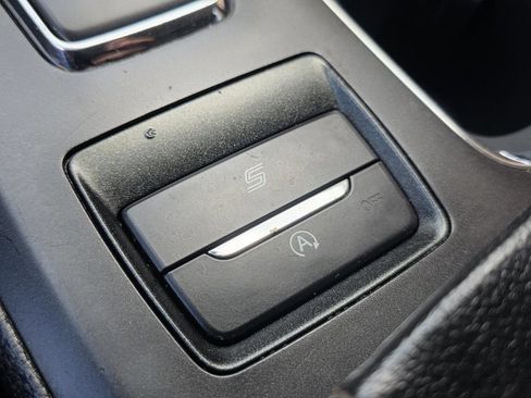 Used 2020 Ford Fusion SE FWD image 25