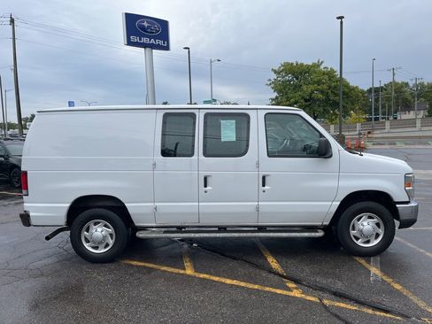 Used 2013 Ford E-250 and Econoline 250 w/ PWR Group image 4