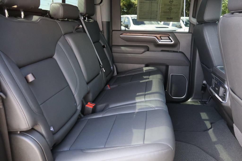 Certified 2025 GMC Sierra 3500 SLT w/ SLT Premium Package AWD/4WD image 28