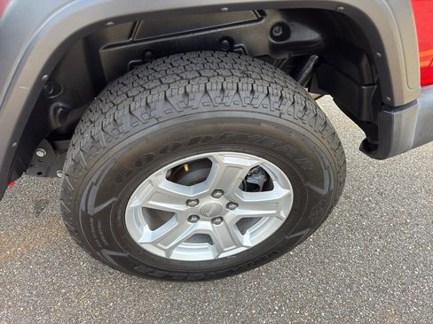 Used 2020 Jeep Wrangler Sport image 20