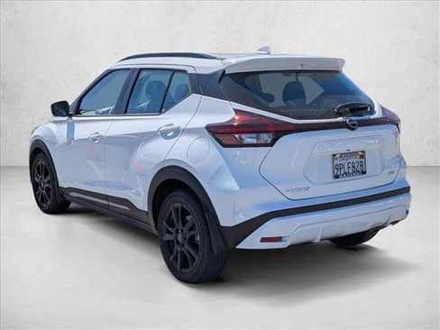 Used 2024 Nissan Kicks SR w/ SR Premium Package FWD image 8