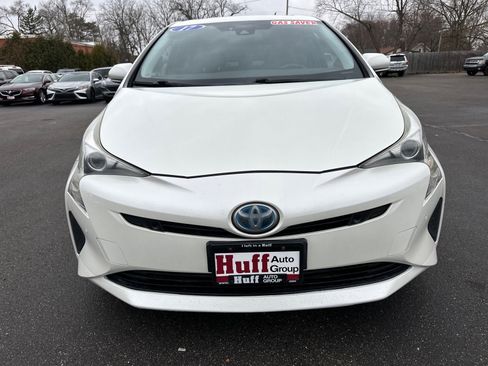 Used 2017 Toyota Prius Four w/ Advanced Technology Package image 8