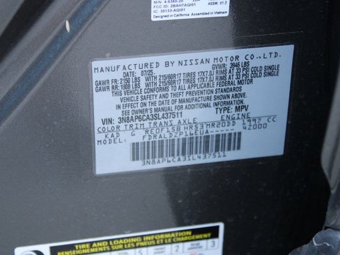 Used 2025 Nissan Kicks SV image 27