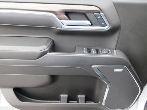 Certified 2025 Chevrolet Silverado 1500 LT Trail Boss w/ Convenience Package II AWD/4WD image 24