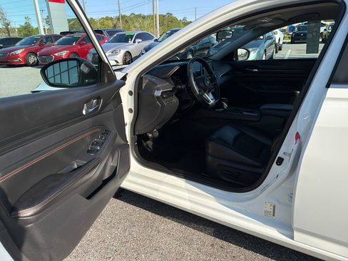 Used 2020 Nissan Altima 2.5 SR image 13