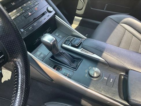 Used 2017 Lexus IS 200t F Sport w/ F Sport Package RWD image 27