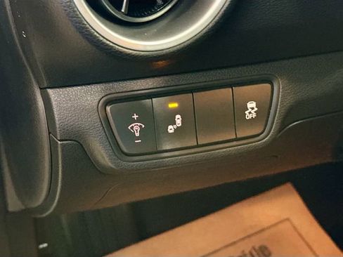Used 2023 Kia Forte LXS w/ LXS Technology Package FWD image 11