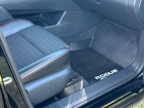 Used 2025 Nissan Rogue SV image 52