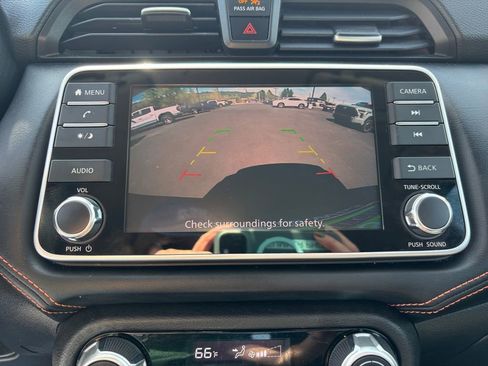 Used 2020 Nissan Versa SR FWD image 34
