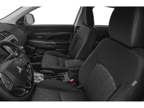 Used 2025 Mitsubishi Outlander Sport LE AWD/4WD image 9