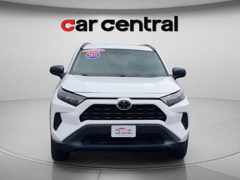 Used 2021 Toyota RAV4 LE AWD/4WD image 8