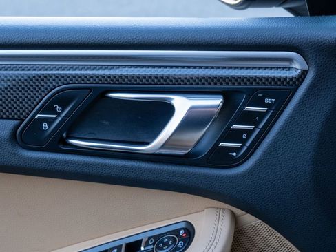 Used 2017 Porsche Macan GTS image 11