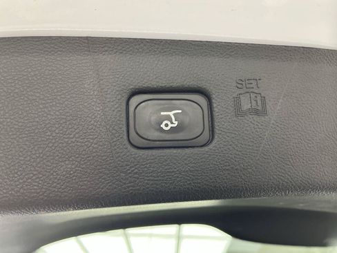 Certified 2024 Ford Edge SEL w/ Convenience Package AWD/4WD image 31