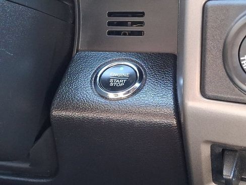 Used 2021 Ford Expedition XLT AWD/4WD image 23