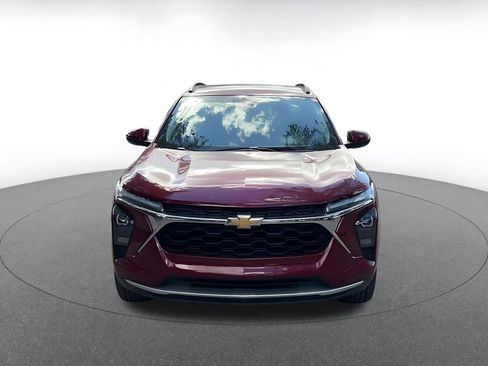 Used 2025 Chevrolet Trax LT image 4