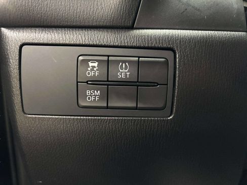 Used 2015 MAZDA MAZDA3 i Touring image 35