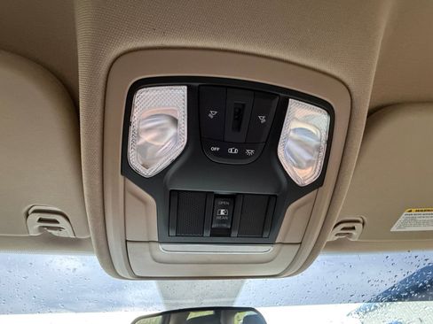 Used 2019 RAM 1500 Tradesman AWD/4WD image 18