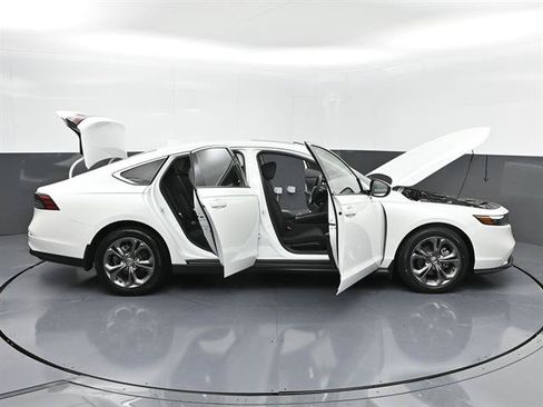 Used 2024 Honda Accord EX image 51