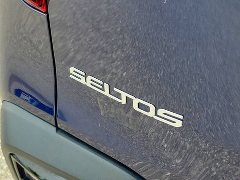 Used 2024 Kia Seltos EX FWD image 5
