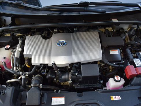 Used 2020 Toyota Prius Prime LE FWD image 34
