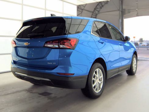 Used 2024 Chevrolet Equinox LT AWD/4WD image 3