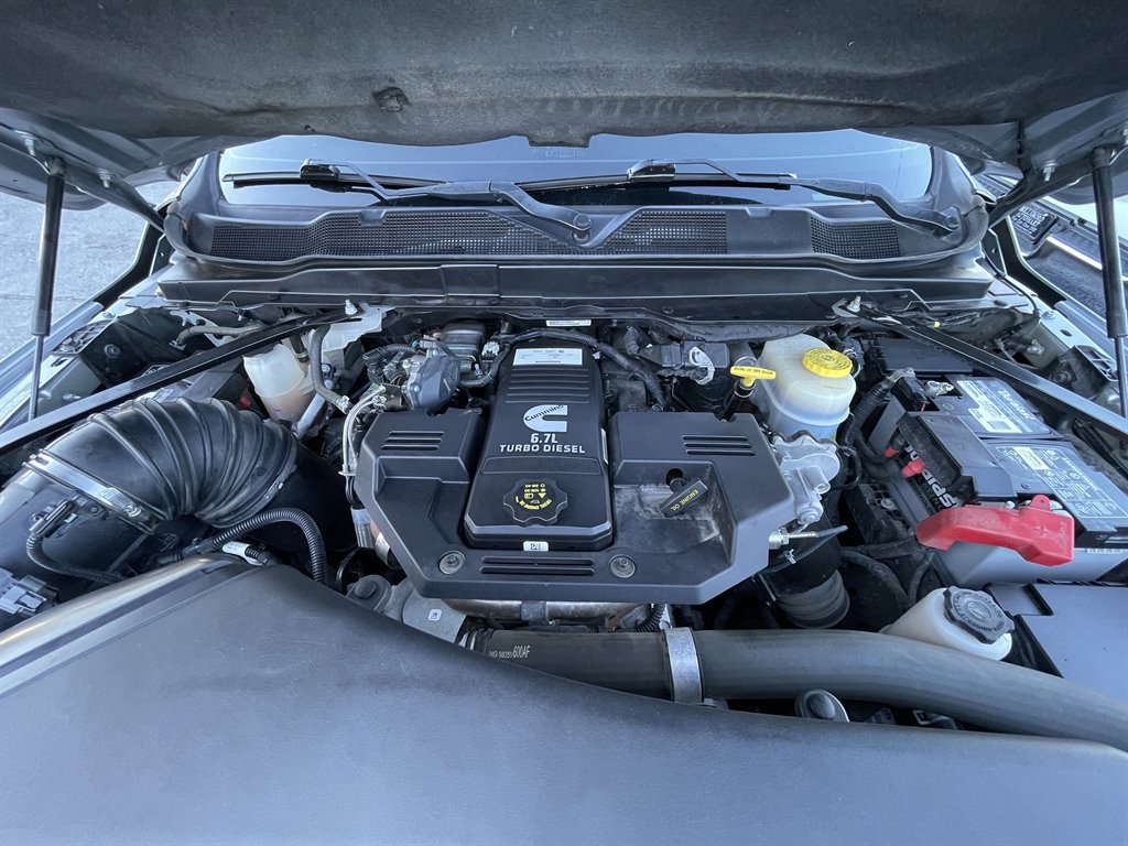 Used 2022 RAM 3500 Laramie AWD/4WD image 6
